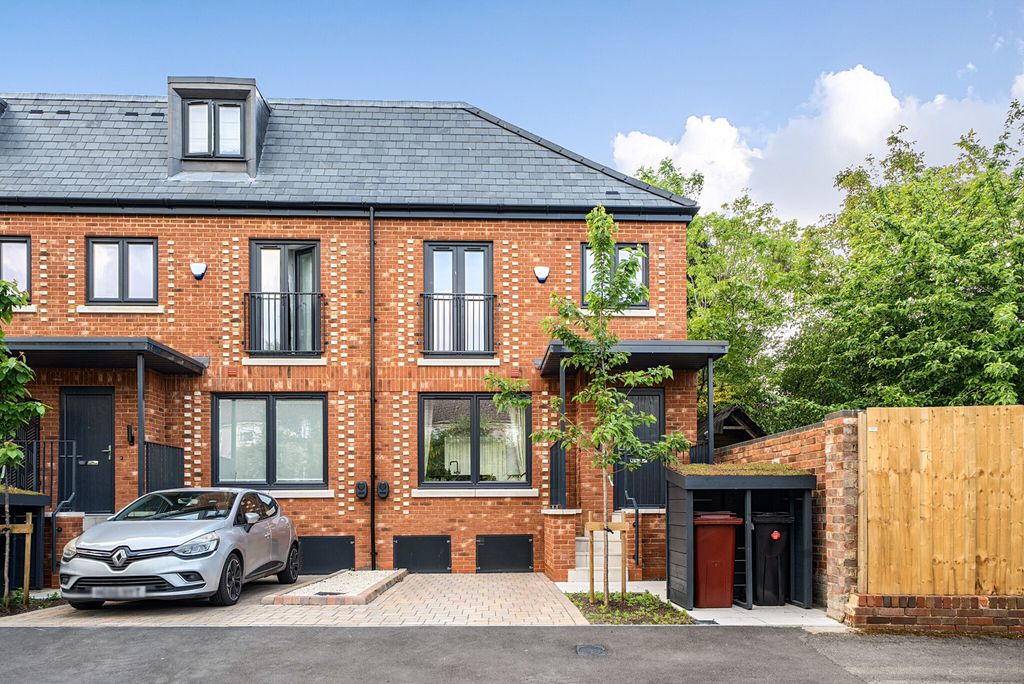 Property photo 1 of 20 1456032-1-69Fe686...