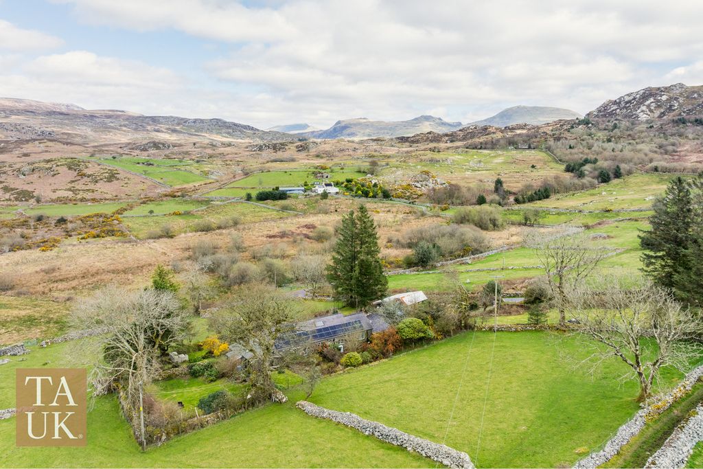 Property photo 3 of 23