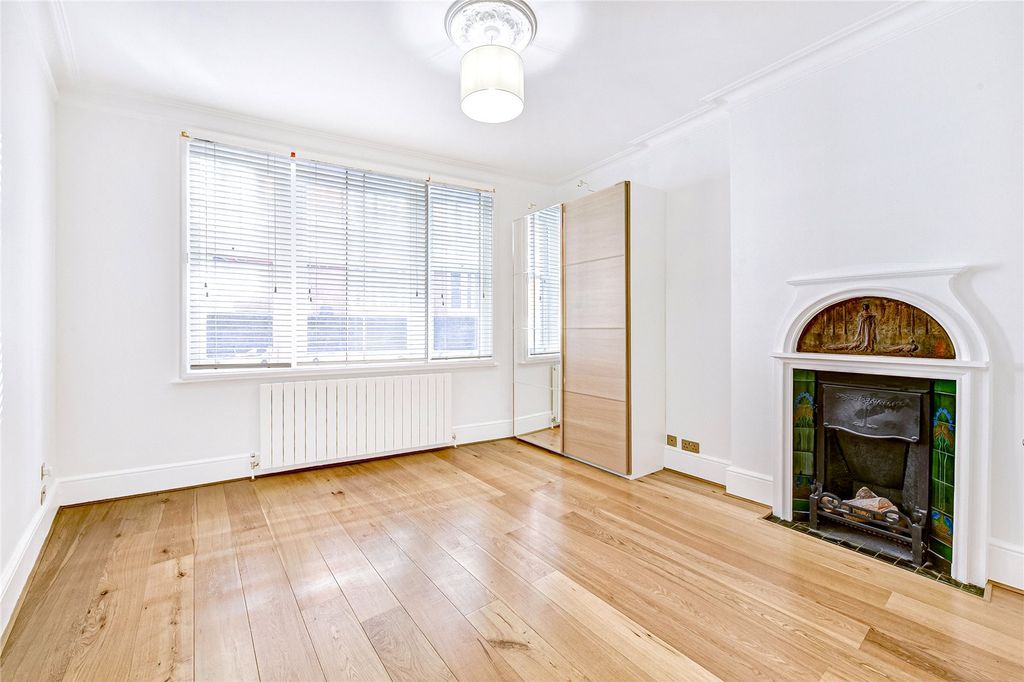 Property photo 2 of 14 Picture No. 20