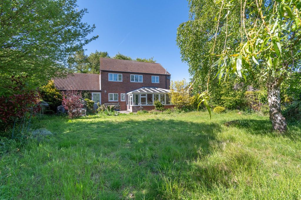 Property photo 2 of 21