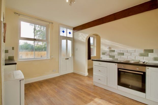 Property photo 3 of 8 Kitchen Diner