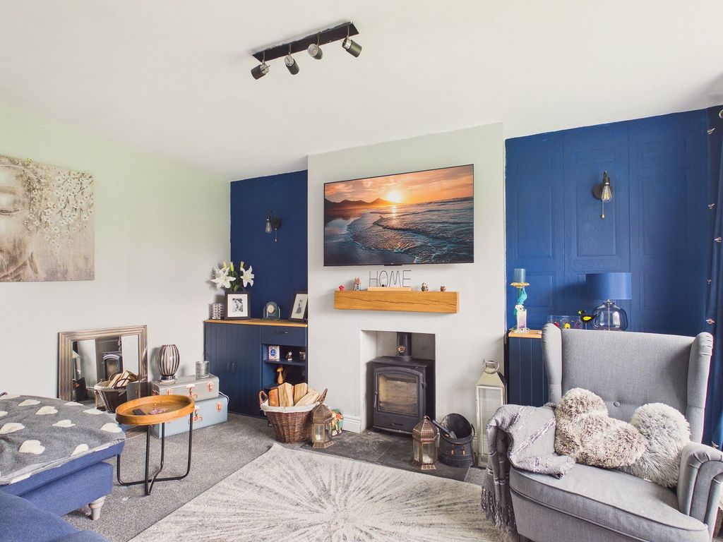 Property photo 2 of 11 Lounge