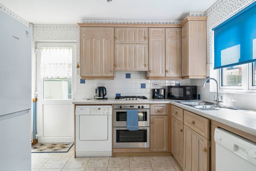 Property photo 3 of 12 Kitchen/Diner
