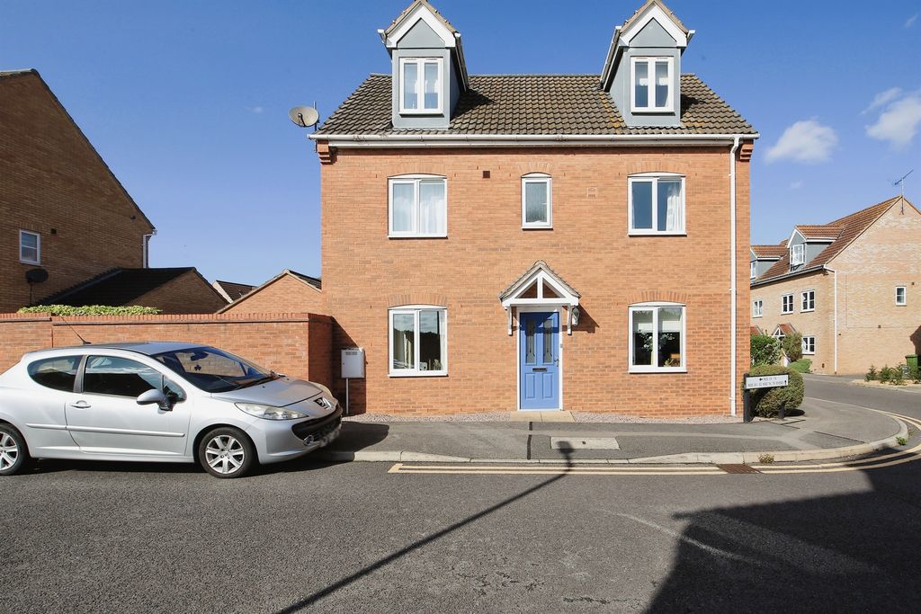 Property photo 1 of 11