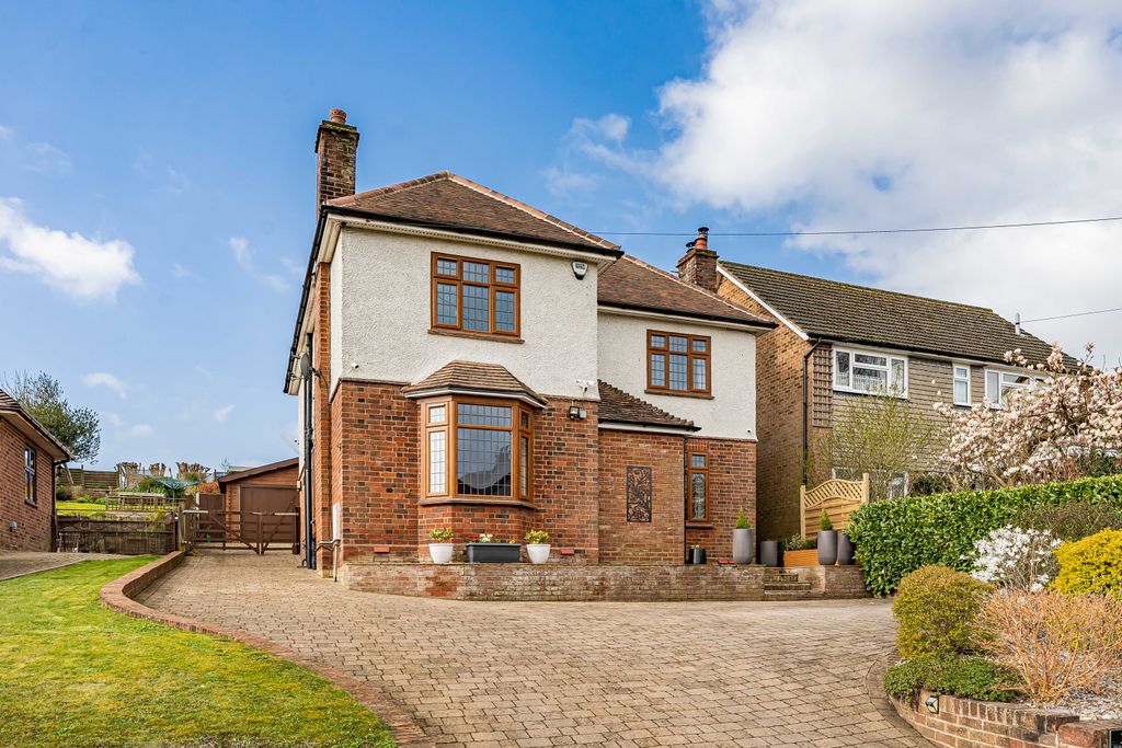 Property photo 1 of 22 Front