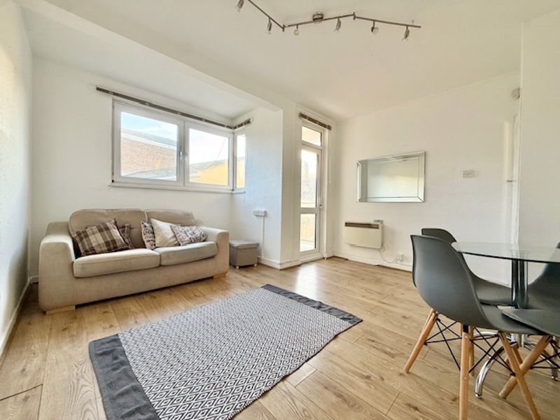 Property photo 2 of 11 Photo 7