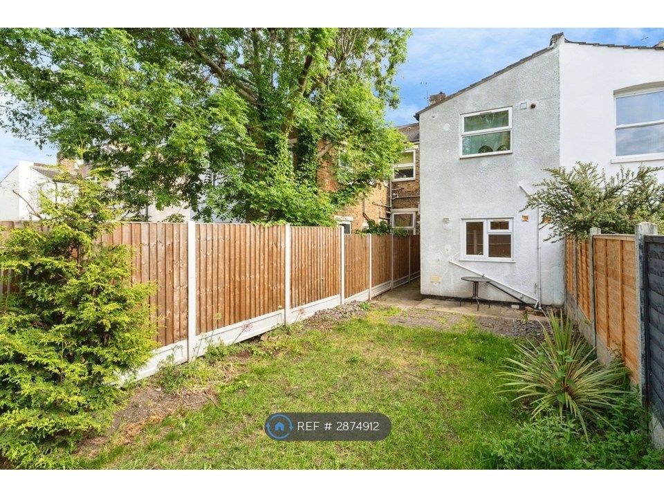 Property photo 2 of 8