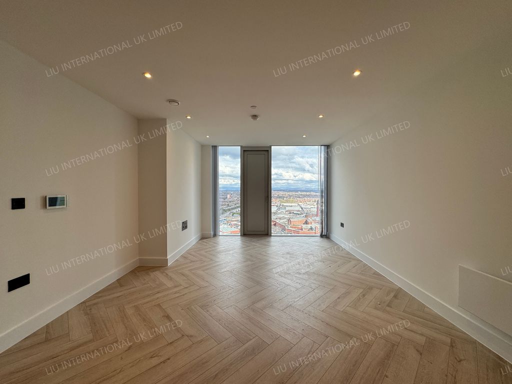 Property photo 2 of 27