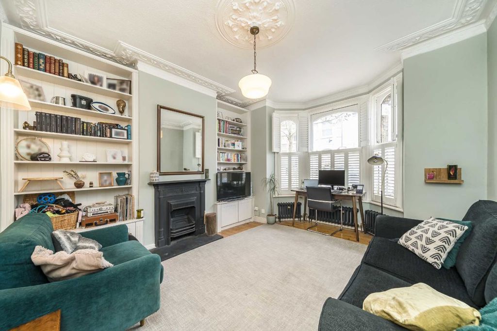 Property photo 2 of 6