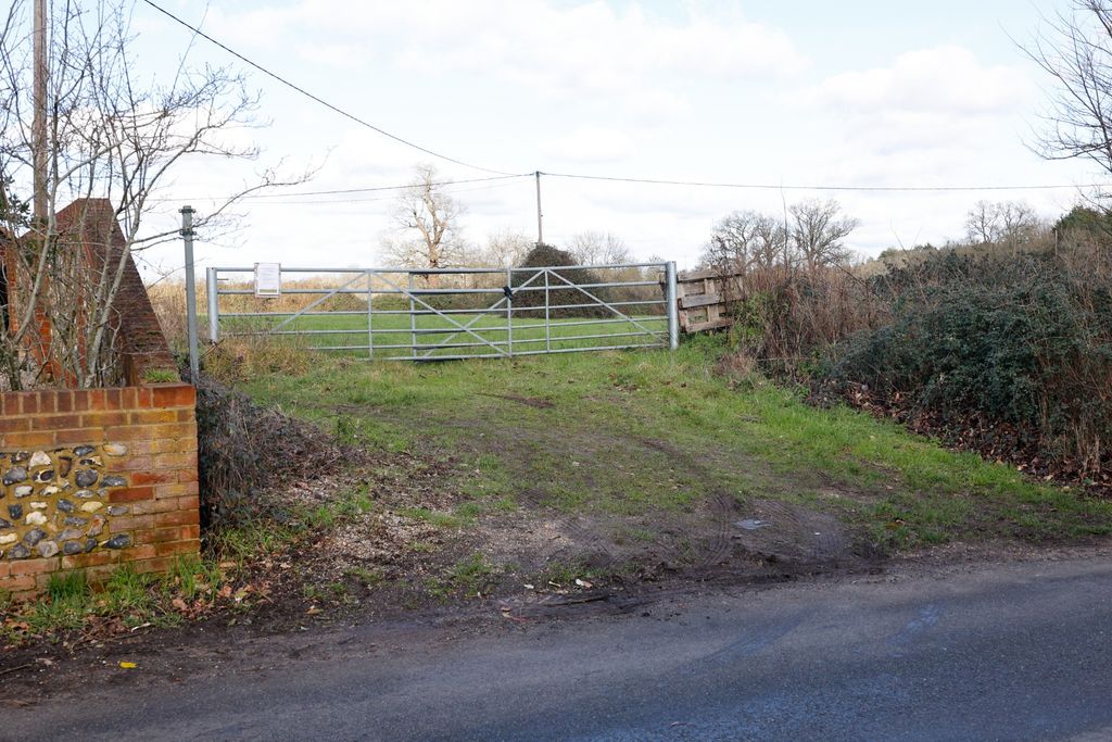 Property photo 3 of 5 Photo 2