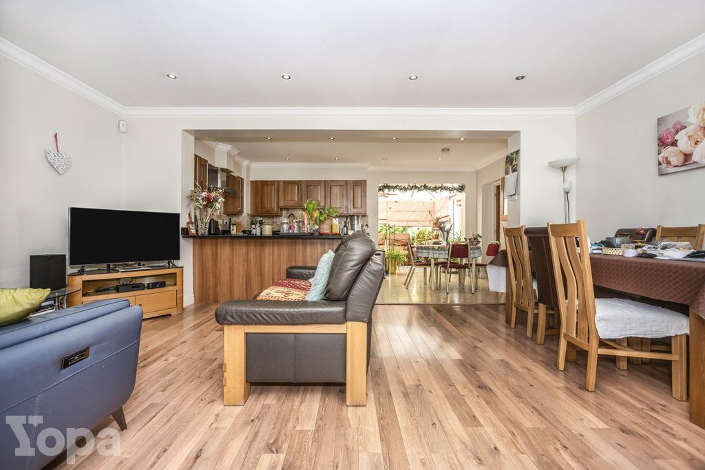 Property photo 2 of 20 Photo #2