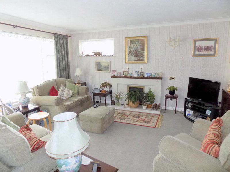 Property photo 2 of 11