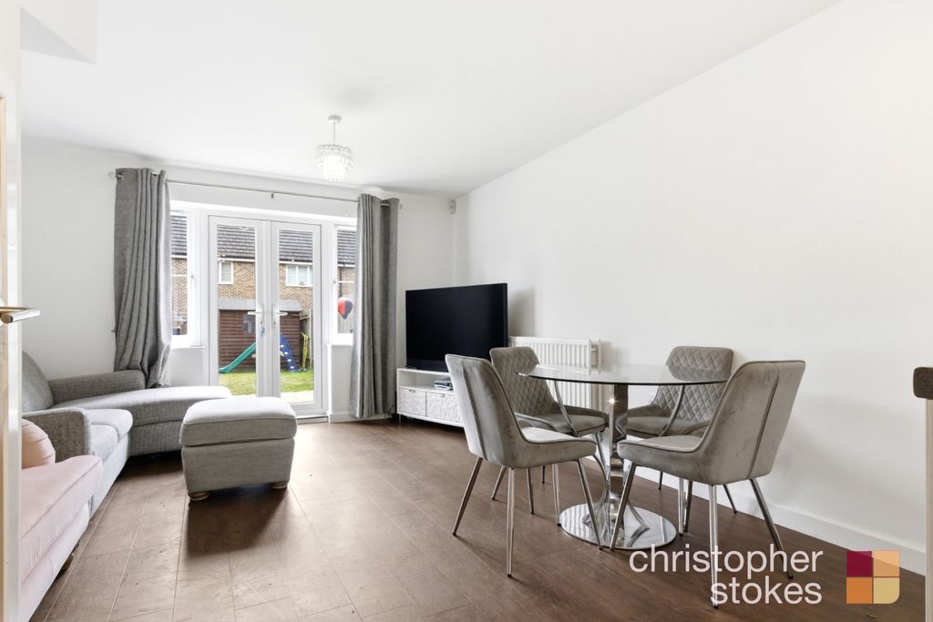 Property photo 3 of 18 5161375