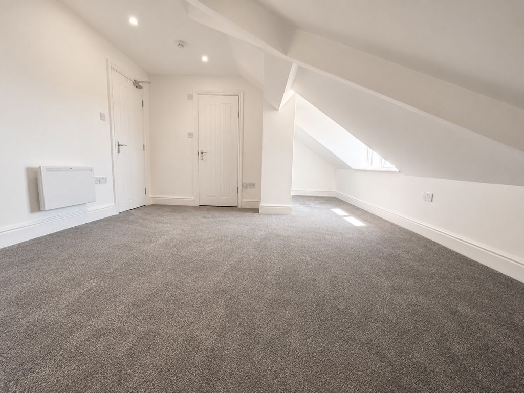 Property photo 1 of 3