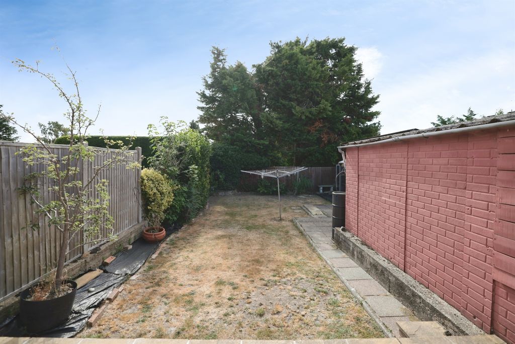 Property photo 2 of 18