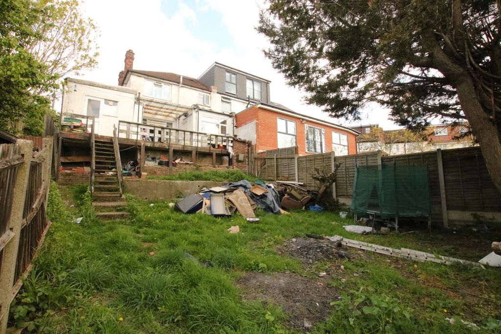 Property photo 2 of 21