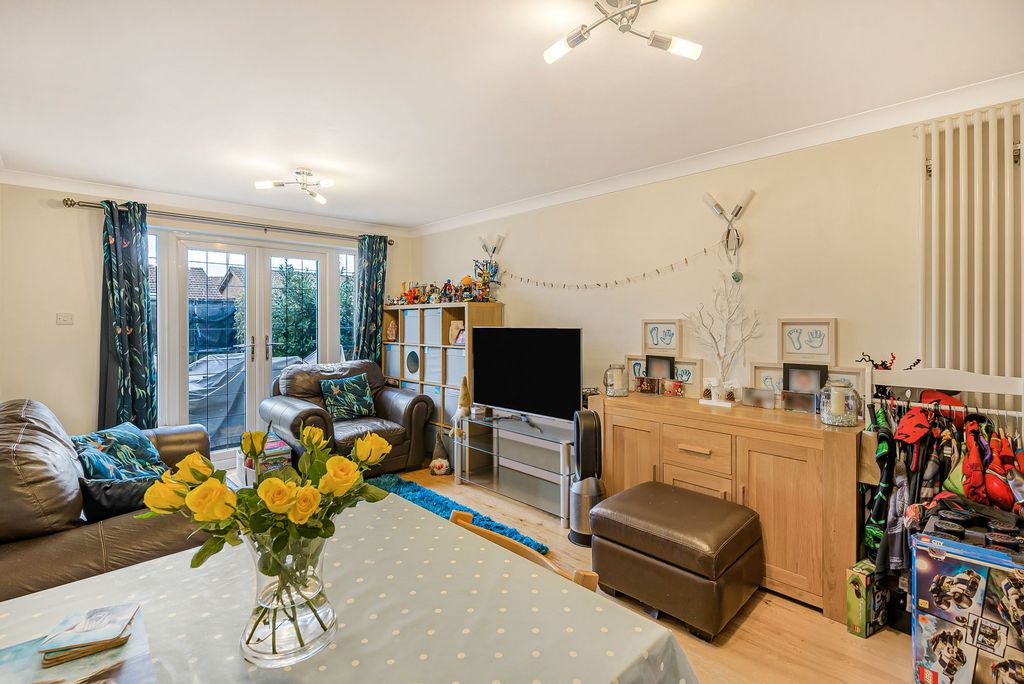 Property photo 2 of 22