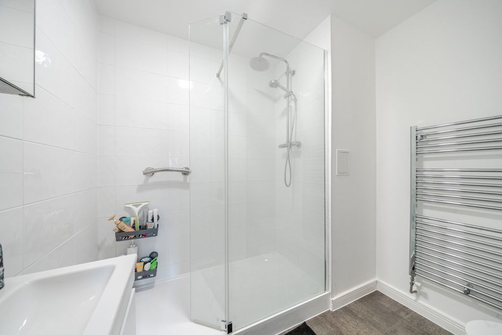 Property photo 3 of 14 1468134-12-6A1Da3...