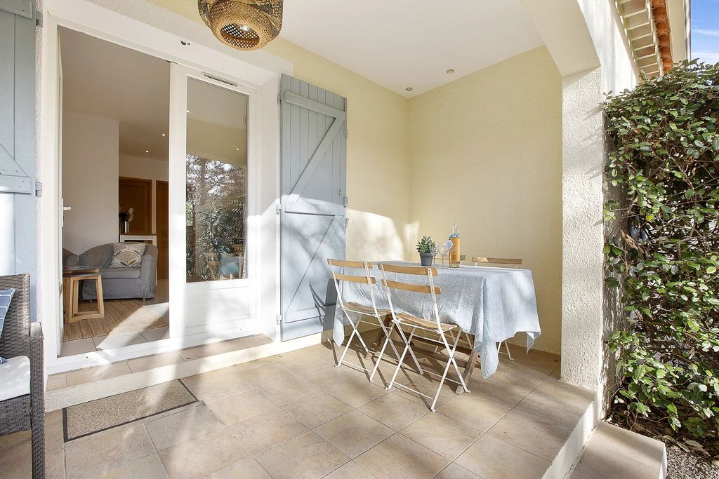 Property photo 2 of 22