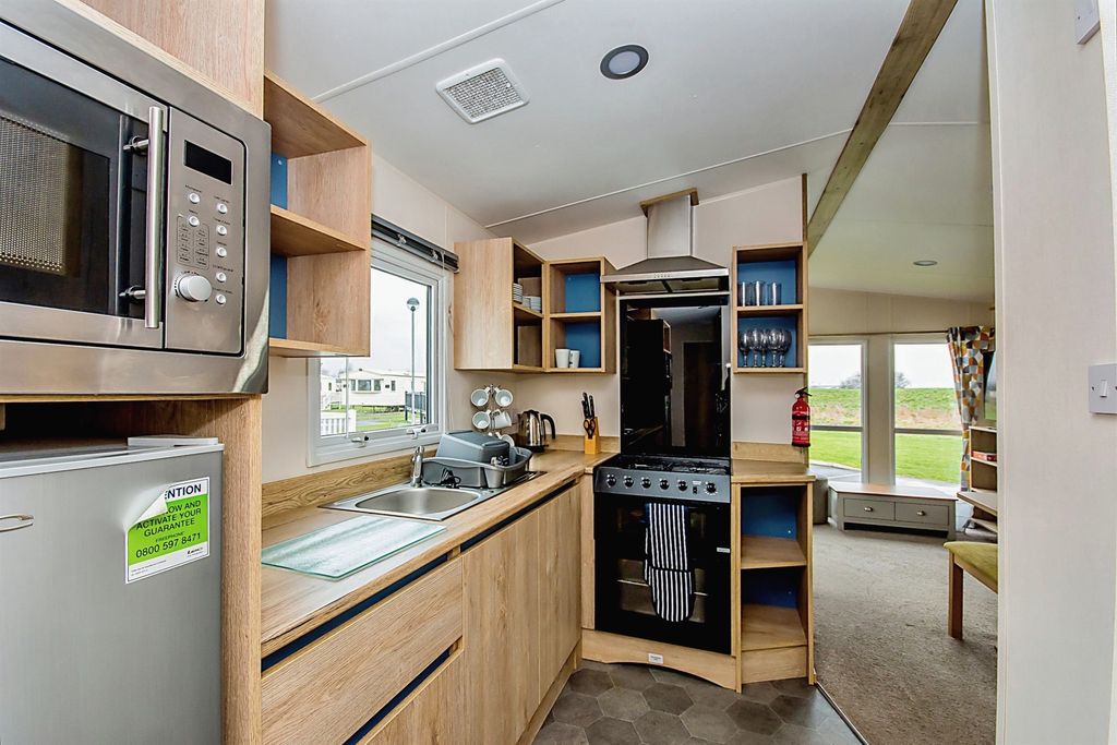 Property photo 3 of 15 Kitchen