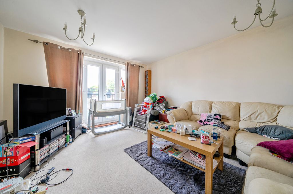 Property photo 2 of 8 12-681A11Bd01Dcb-...