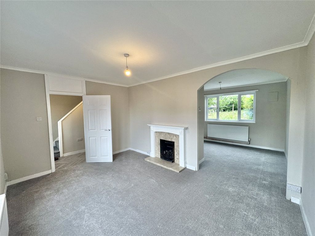 Property photo 3 of 10 Picture No. 02