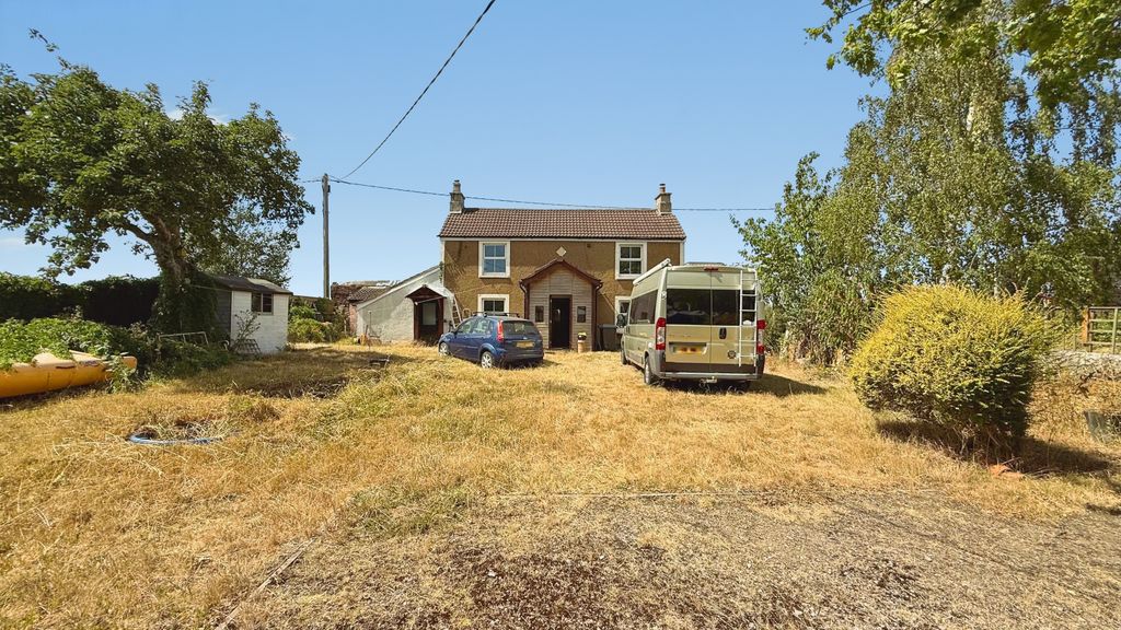 Property photo 1 of 11