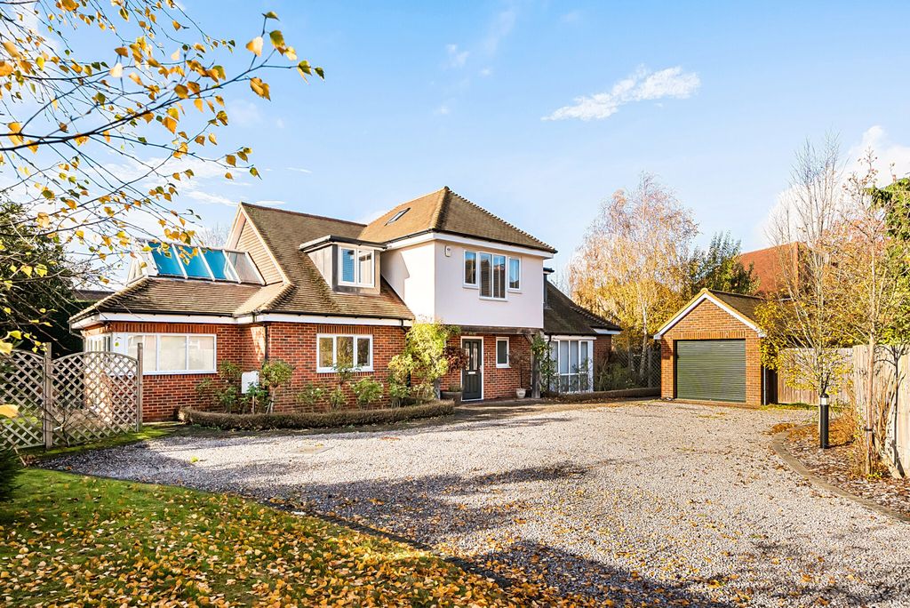 Property photo 1 of 39 1376005-26-6915De...