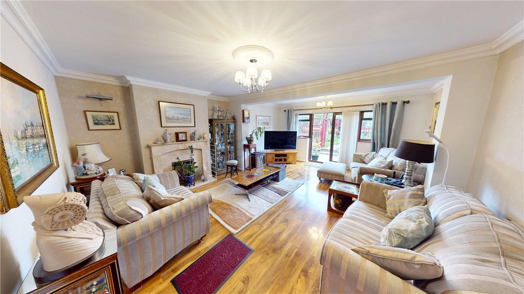 Property photo 2 of 24 Picture No. 40