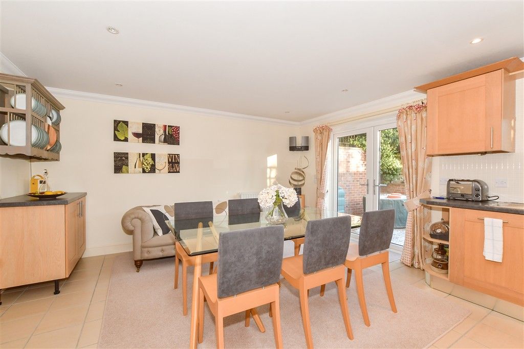 Property photo 1 of 14 Kitchen/Dining Room