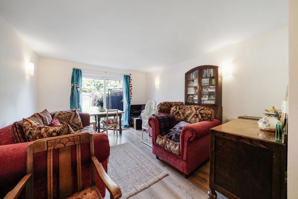 Property photo 1 of 15 Photo 14