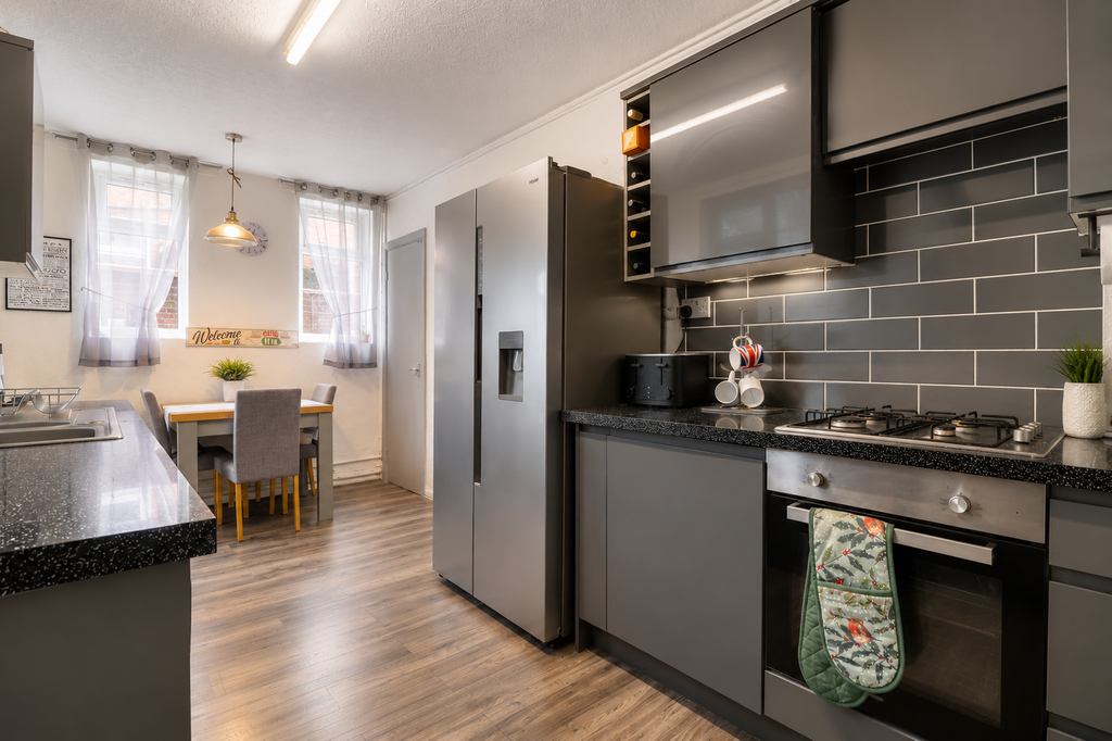 Property photo 2 of 18 Kitchen/Diner