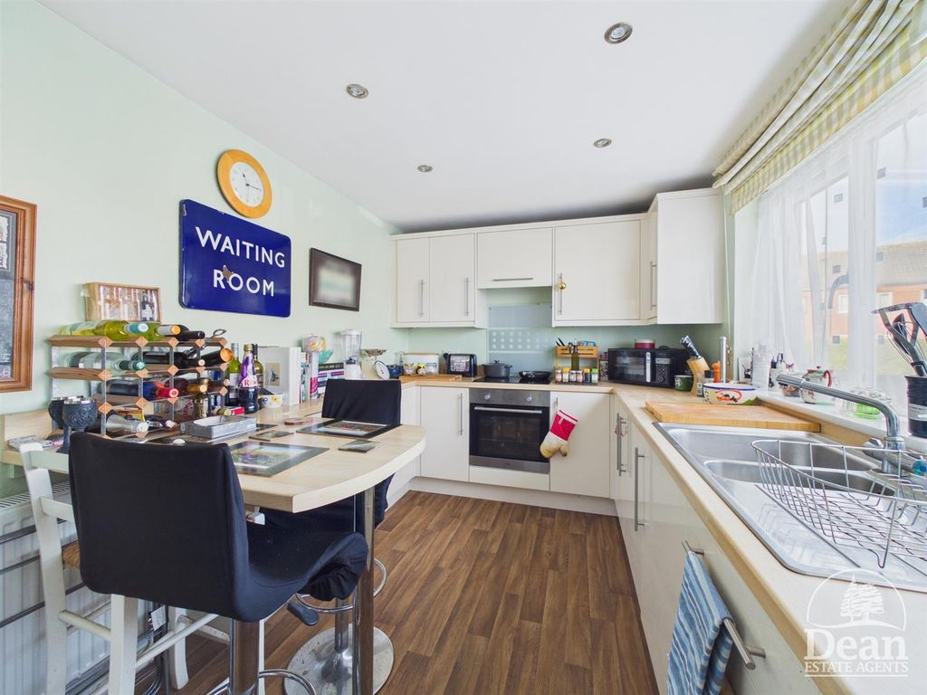 Property photo 3 of 17