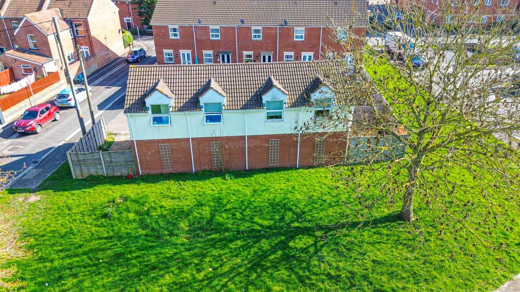 Property photo 1 of 11 4941812