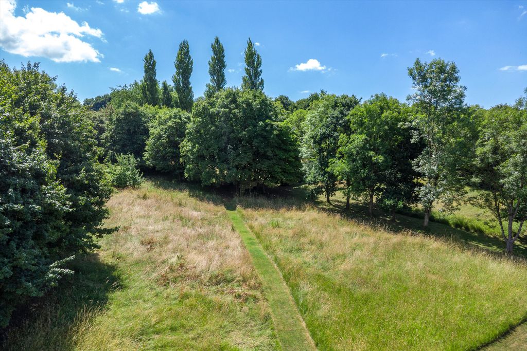 Property photo 2 of 41 Image