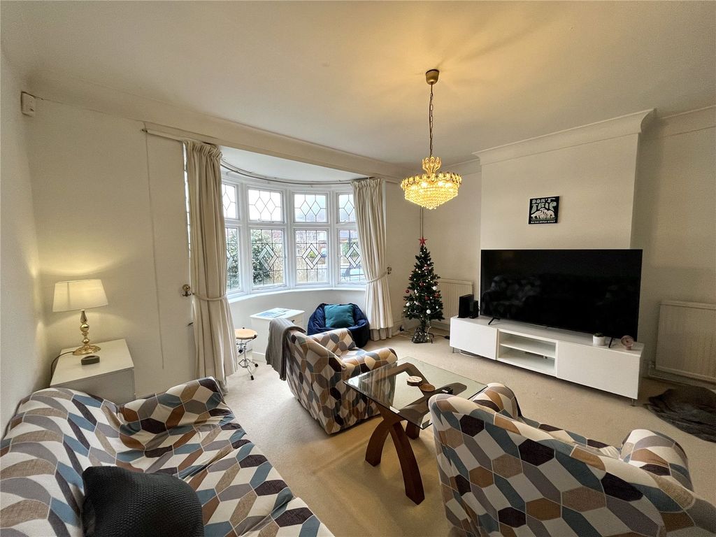 Property photo 2 of 17 Picture No. 31