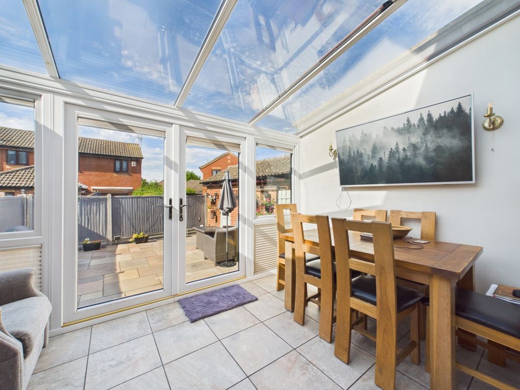 Property photo 2 of 17 Conservatory