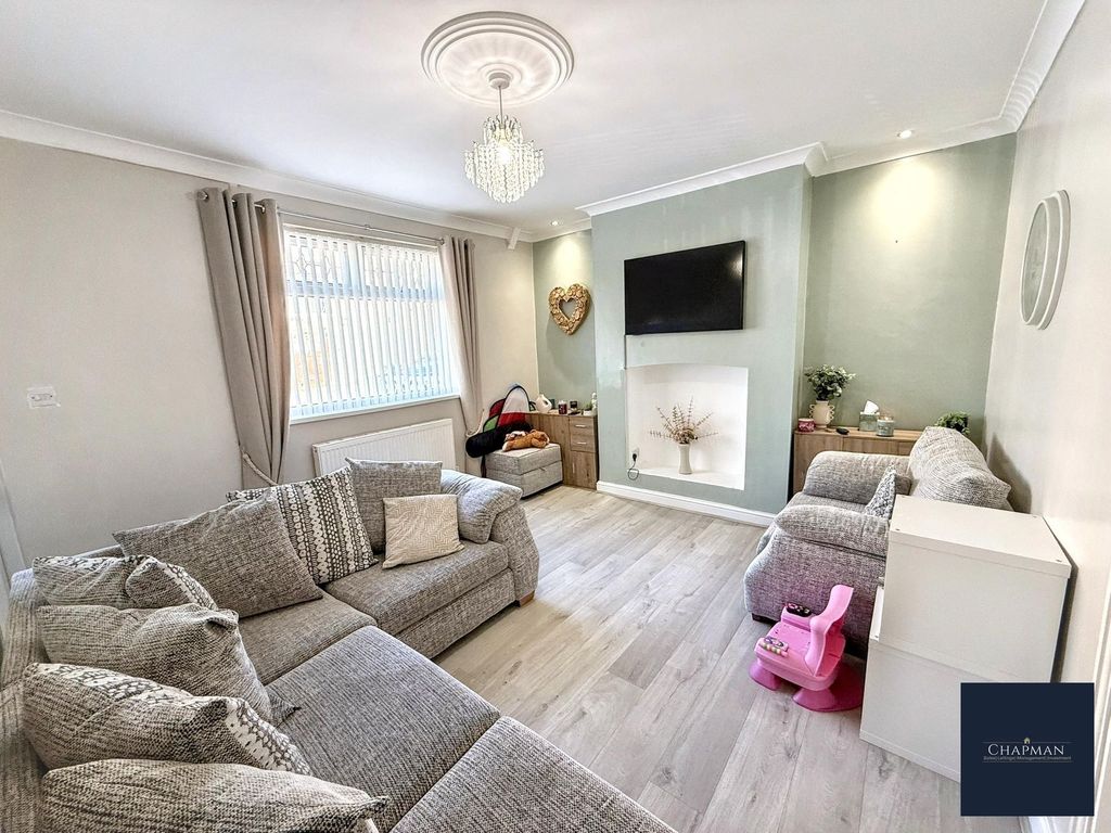 Property photo 2 of 19