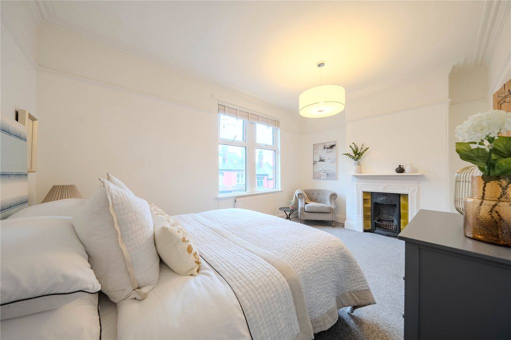 Property photo 3 of 14 Picture 3