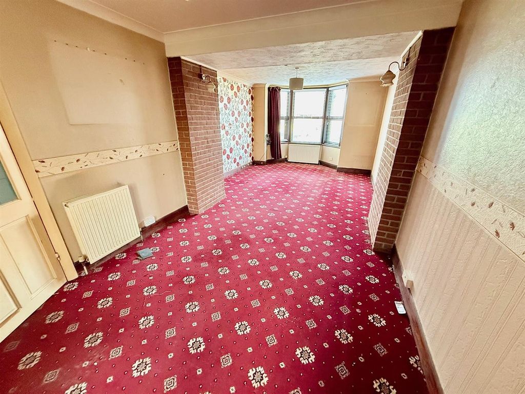 Property photo 2 of 15 Living Room