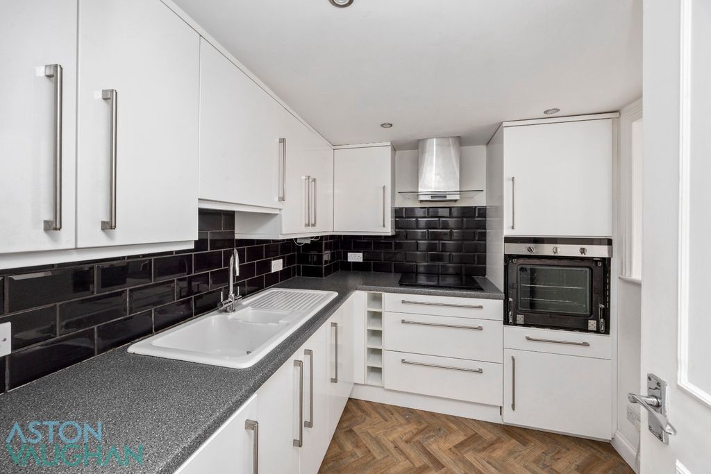 Property photo 3 of 20 5392104