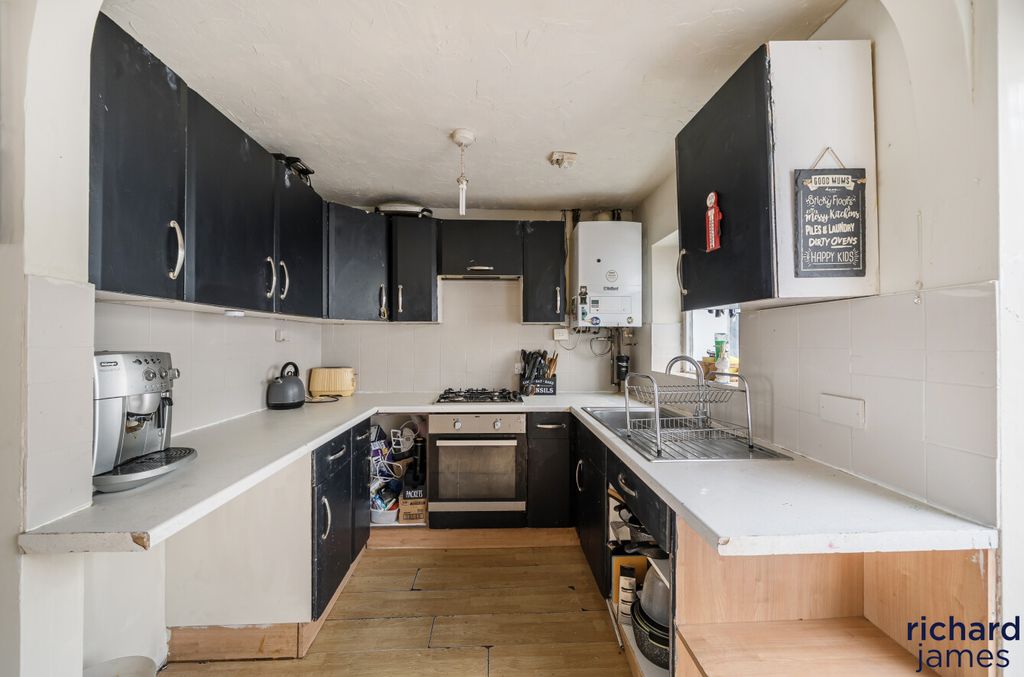 Property photo 3 of 13 B4717F5Af75c4Da2Aa12c59Aa27367B3