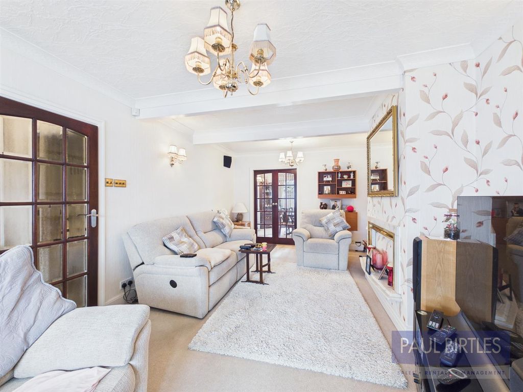 Property photo 3 of 26 Cam01301G0-Pr0723-Still028.Jpg