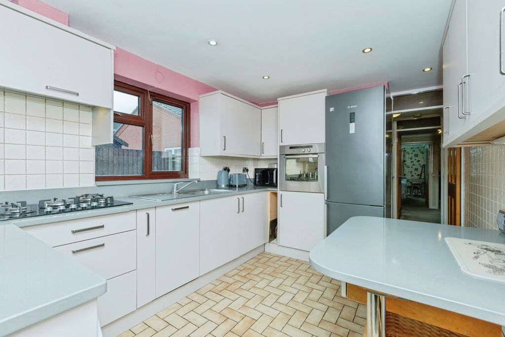 Property photo 2 of 22 Pbox-Img.Jpg