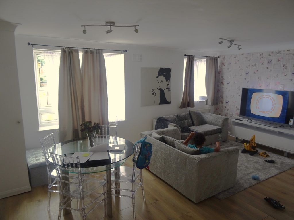 Property photo 2 of 5