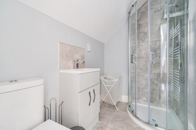 Property photo 2 of 25 Bathroom