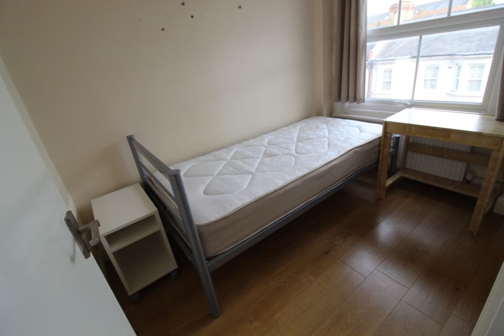 Property photo 2 of 6