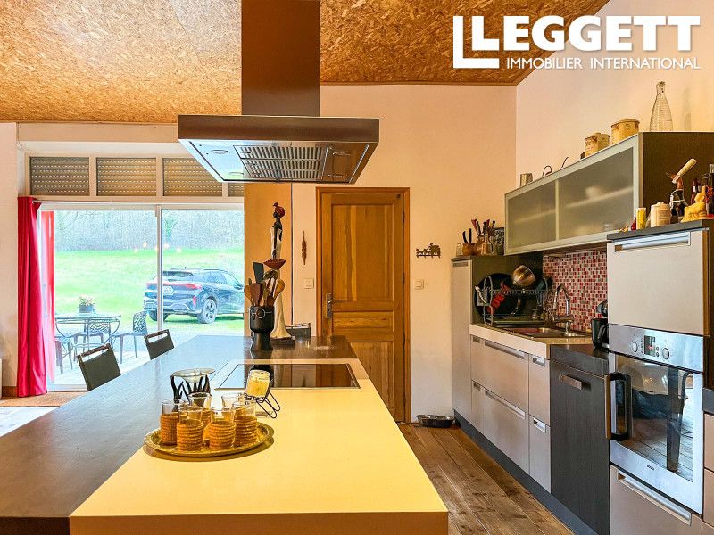 Property photo 3 of 10