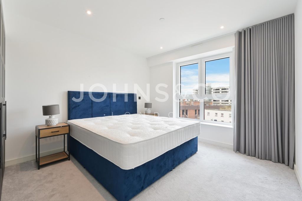 Property photo 2 of 9