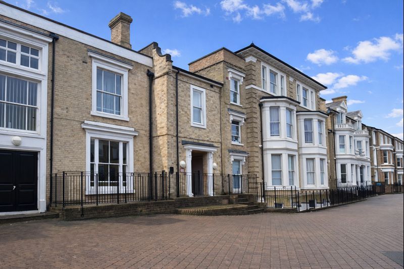 Property photo 1 of 5